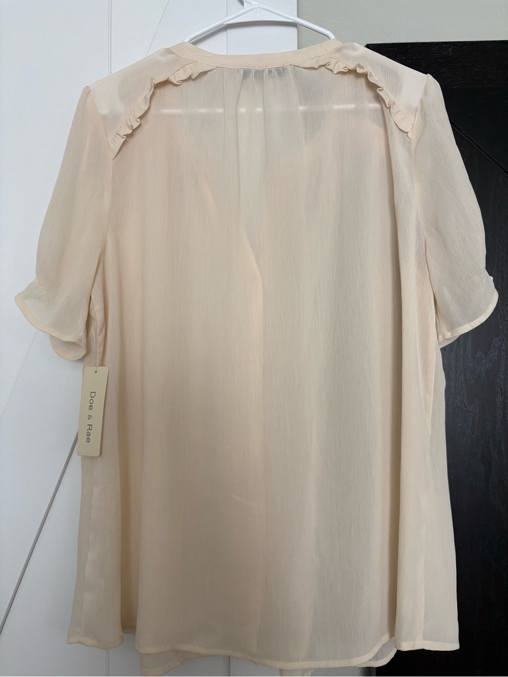 Doe and Rae Light Cream Ruffle Button-Front Women's Blouse - Picture 4 of 4